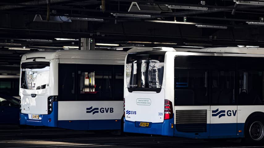 Vervoersbedrijf GVB zet Engelstalige buschauffeurs in tegen personeelstekort