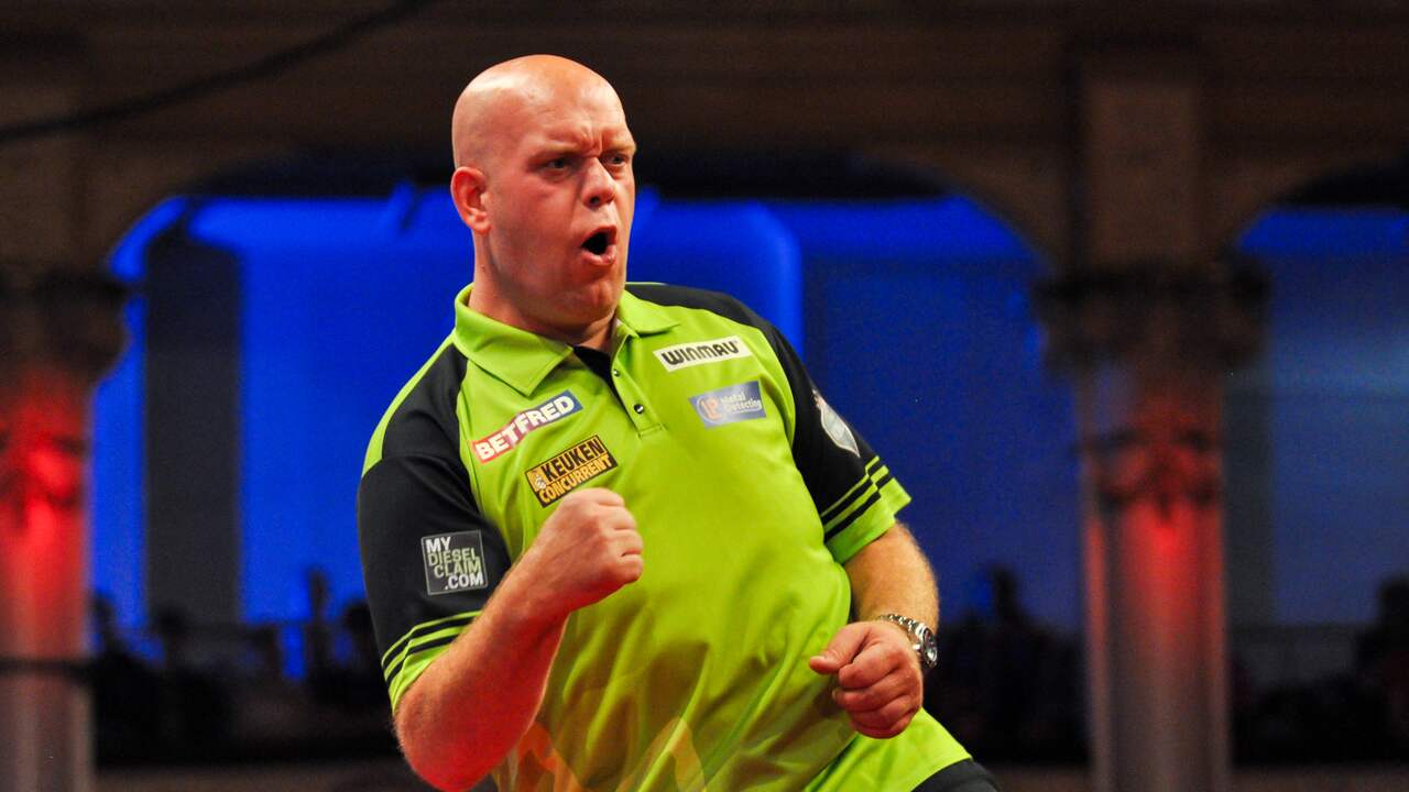 Michael van Gerwen Criticizes Dimitri Van den Bergh’s Focus at World Grand Prix