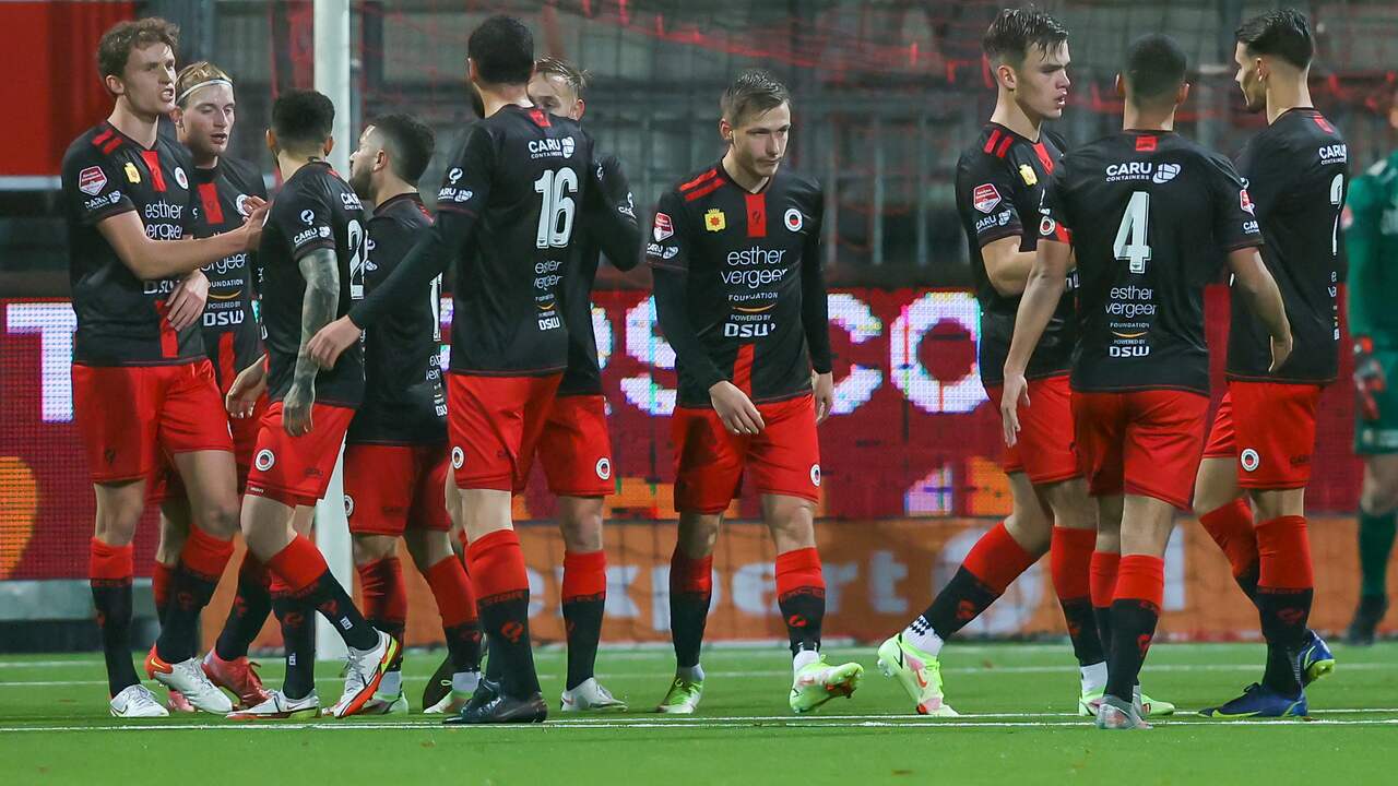 Excelsior takes period title due to mistake Young Ajax, Volendam ...