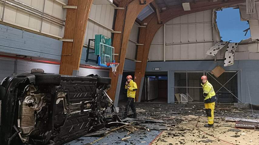 OH Leuven-speler vliegt met auto sporthal binnen, verkeert niet in levensgevaar