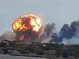 Omstanders filmen explosies bij luchtmachtbasis op de Krim