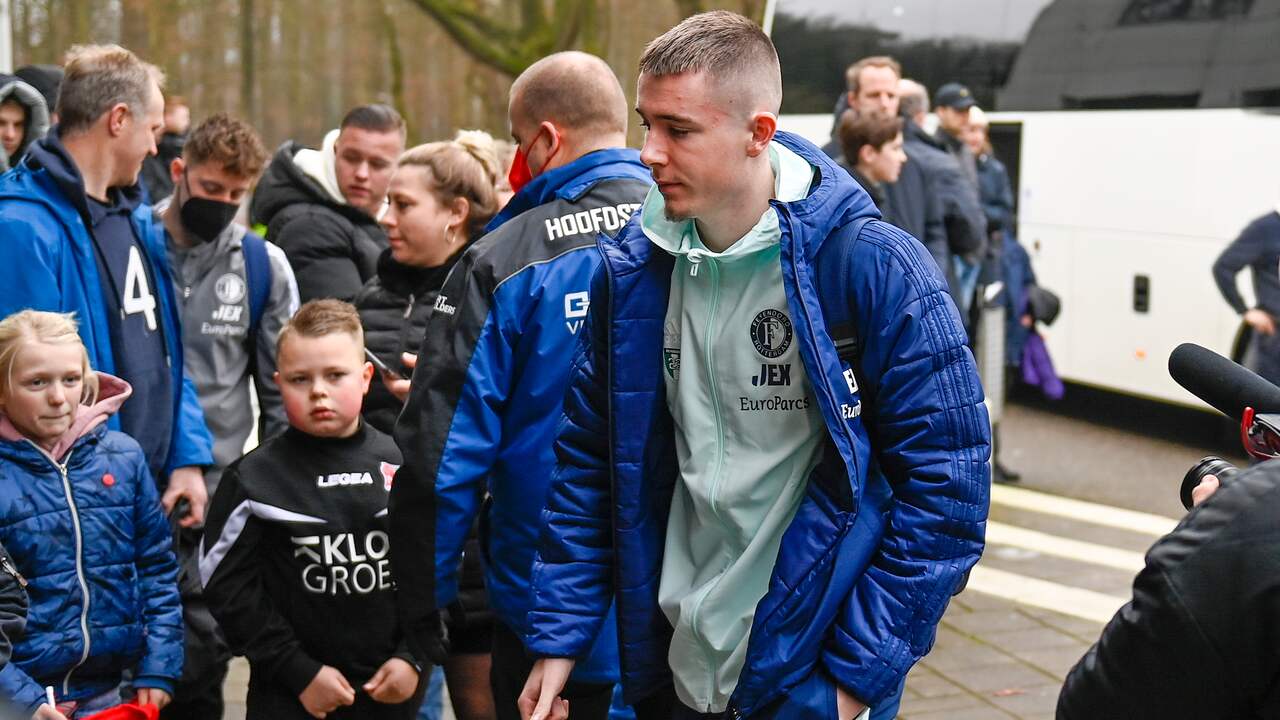 Feyenoord-aanwinst Patrik Walemark bij aankomst in Nijmegen.