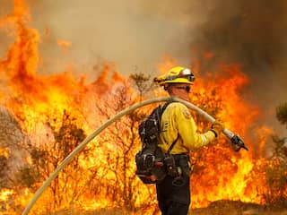 Minstens zes doden bij verwoestende bosbranden in westen VS