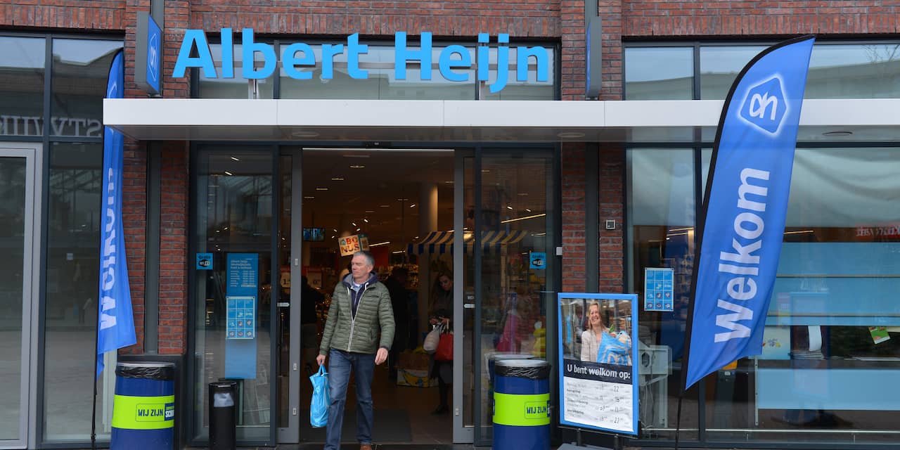Albert Heijn op Nieuwstraat geëvacueerd na brand, veel rook in winkel