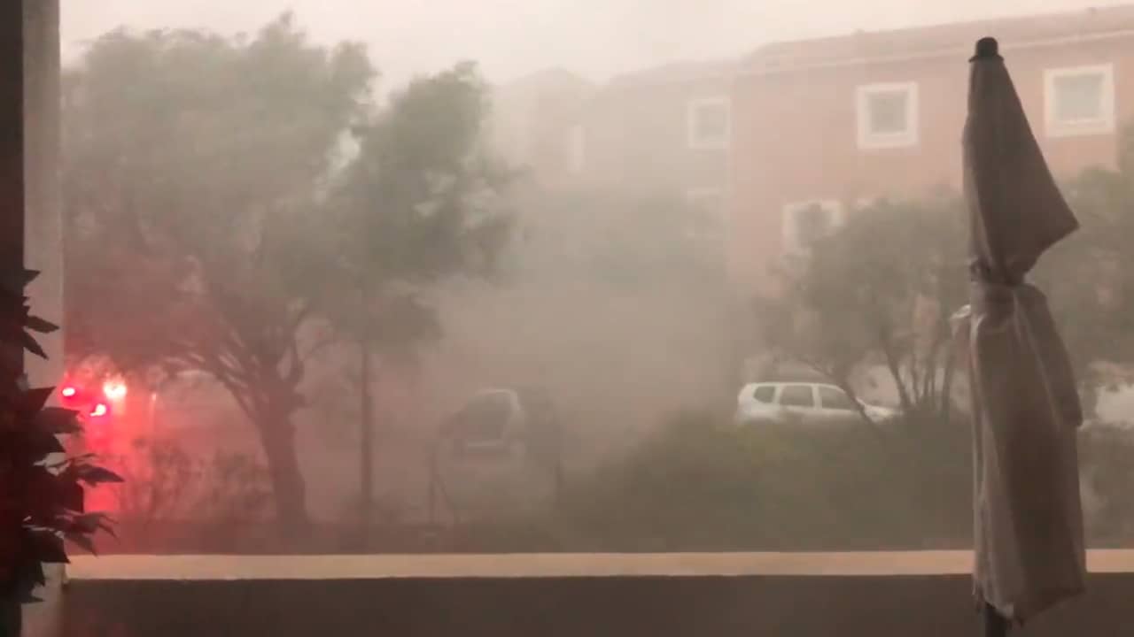 Beeld uit video: Storm raast over Frans eiland Corsica