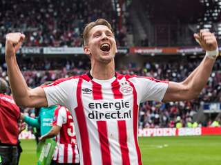 De Jong verlengt contract bij PSV met een jaar tot medio 2021