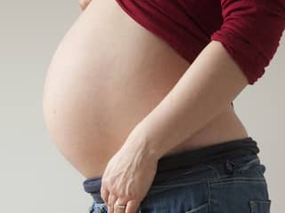 'Zwangerschapscijfer kan economische recessie voorspellen'