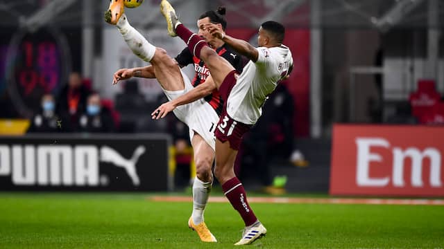 Zlatan Ibrahimovic werd in het bekerduel met Torino na één helft gewisseld bij AC Milan.