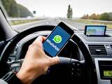 Justitie gaat smartphonegebruik achter het stuur harder aanpakken