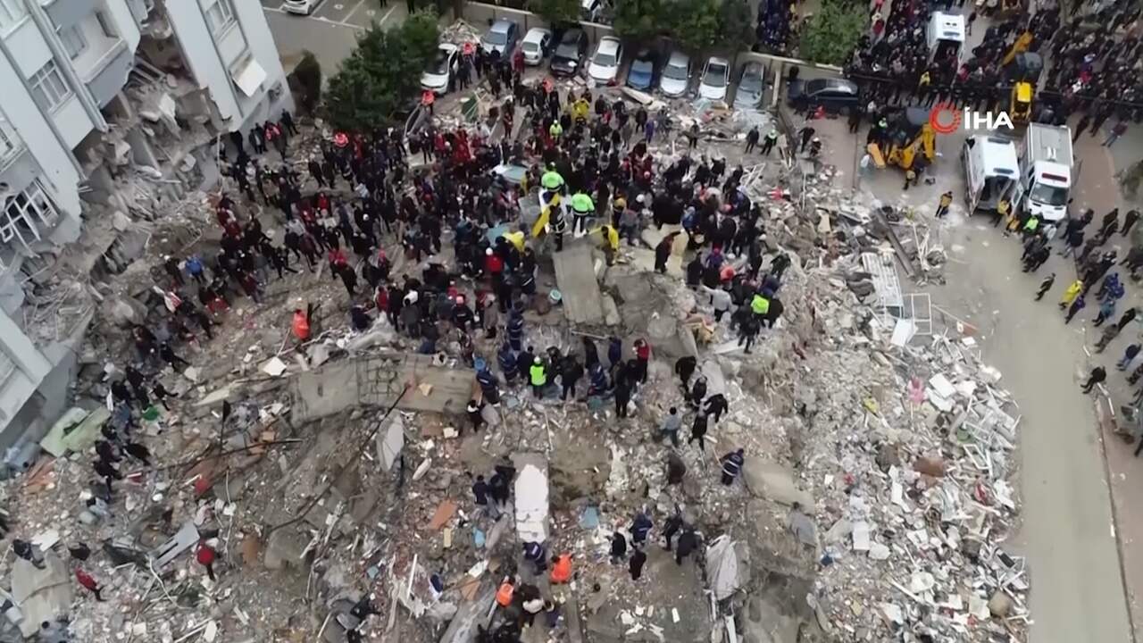 Beeld uit video: Luchtbeelden tonen verwoesting in Turkije en Syrië na aardbevingen