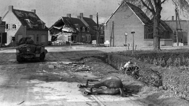 1944: Nasleep van gevechten tussen Poolse en Duitse troepen in Zevenbergschenhoek.