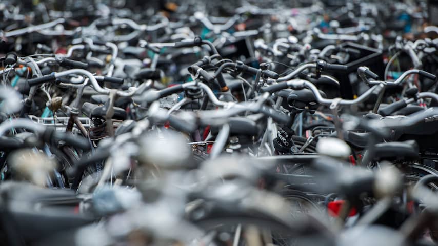 klachten over geparkeerde fietsen binnenstad | Groningen | NU.nl
