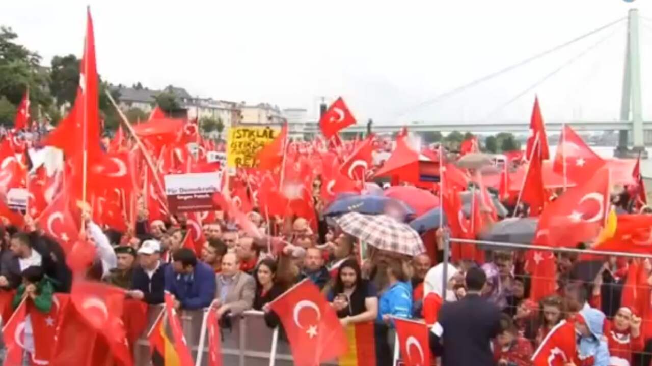 Grote pro-Erdogan betoging van start in Keulen