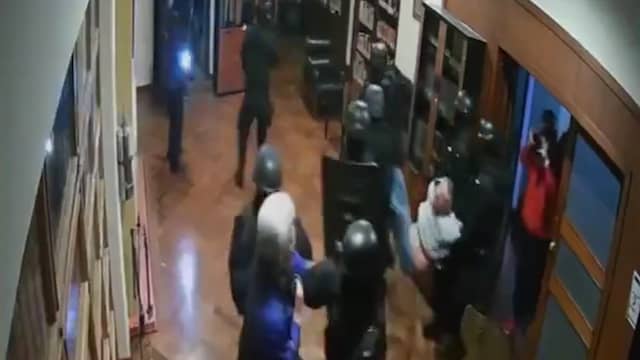 Ecuadoraanse politie bestormt Mexicaanse ambassade