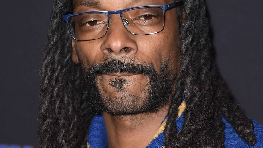 Snoop Dogg verzorgt commentaar in video NikkieTutorials
