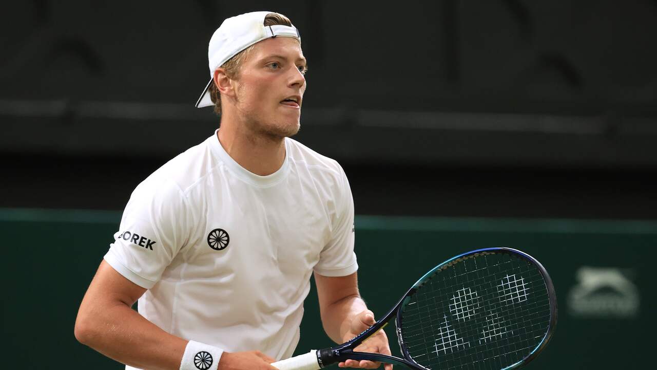 Tim van Rijthoven non è stato in grado di seguire la sua ottima prestazione a Wimbledon martedì.