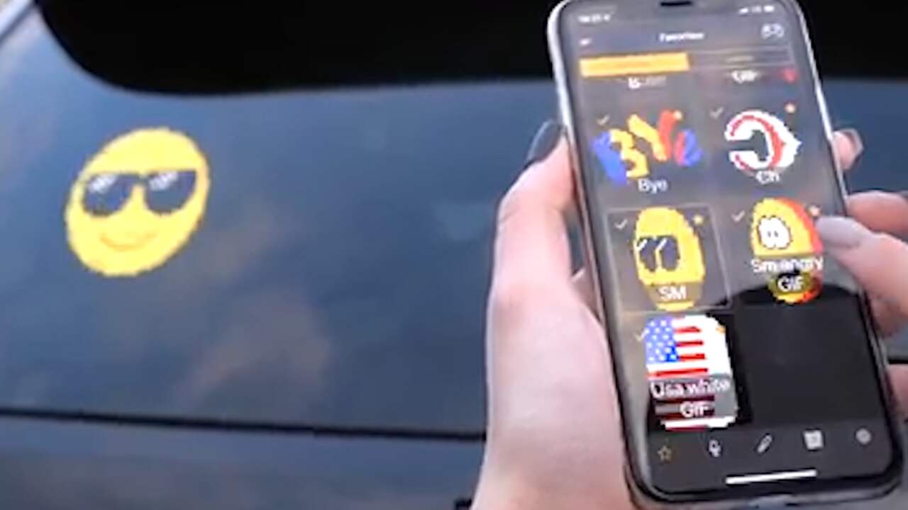 Beeld uit video: Toon emoji’s aan andere automobilisten met deze app