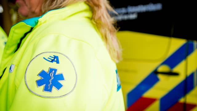 Slachtoffer van aanrijding met politiebus overleden. Slachtoffer van aanrijding met politiebus overleden.