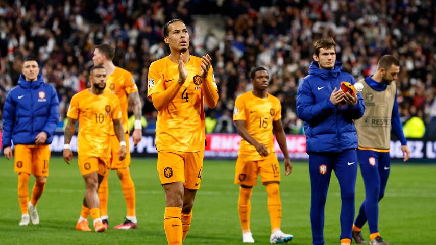 Van Dijk zoekt naar woorden na afstraffing in Frankrijk: 'Dit is gewoon slecht'