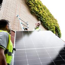 Eneco moet groot aantal klanten met zonnepanelen compenseren
