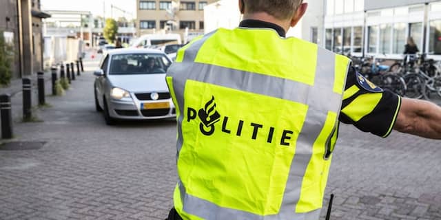 Politie neemt 4 rijbewijzen in en schrijft 15 boetes uit bij snelheidscontroles Nieuwegein