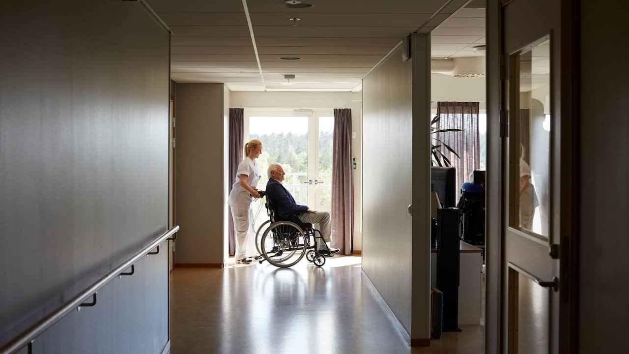 Vulnerable elderly people who still live at home fall more often, experts sound the alarm |  inland