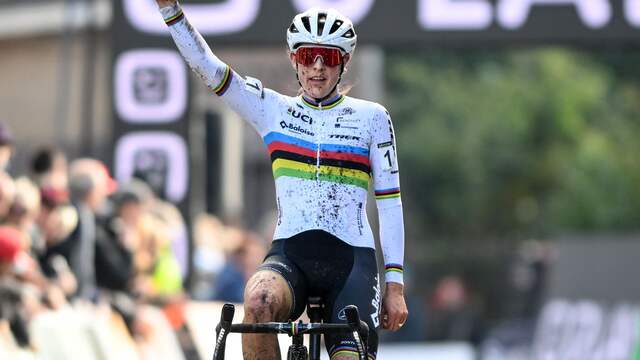 Lucinda Brand stond op de hoogste trede bij een Nederlands podium.