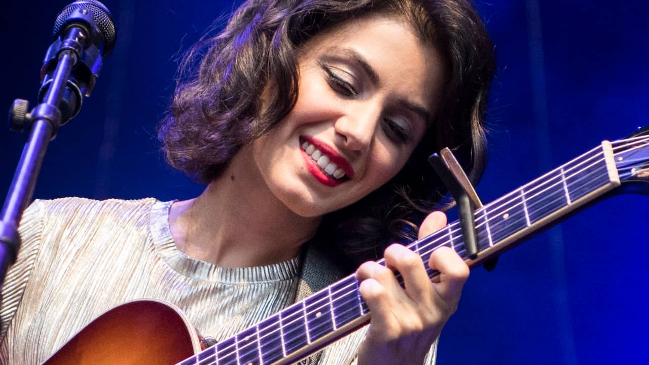 Ману мургулия певица. Кэти Мелуа. Кэти Мелуа Грузинская певица. Katie Melua 2023. Кэти Мелуа 2019.