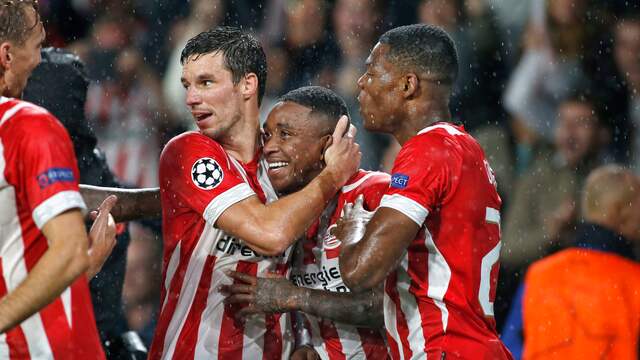 PSV viert de 1-0 van Bergwijn