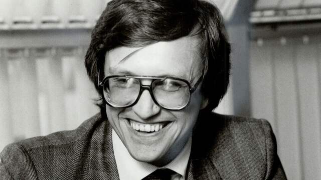 Maurizio Gucci verkocht in 1988 47,8 procent van het bedrijf aan de Bahreinse firma Investcorp en trad af als baas. In 1993 verkocht hij de rest van zijn aandelen.