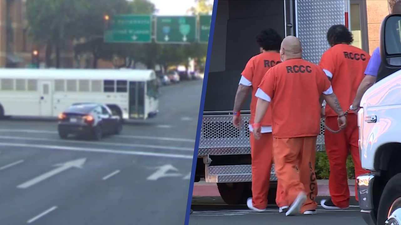 Beeld uit video: Automobilist negeert rood licht en ramt gevangenisbus in Sacramento