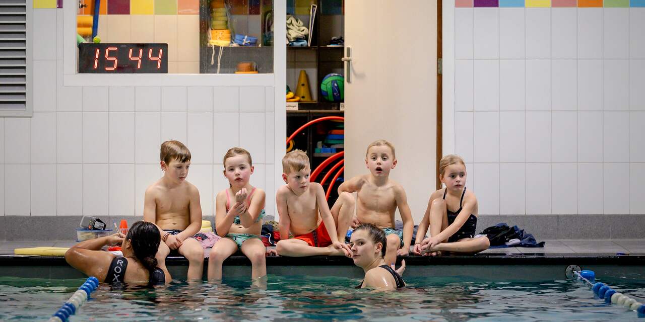 Rechtbank oordeelt dat Hilversums zwembad coronapas niet hoeft te controleren