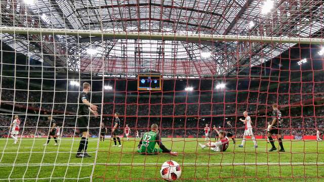 Huntelaar maakte de 2-0