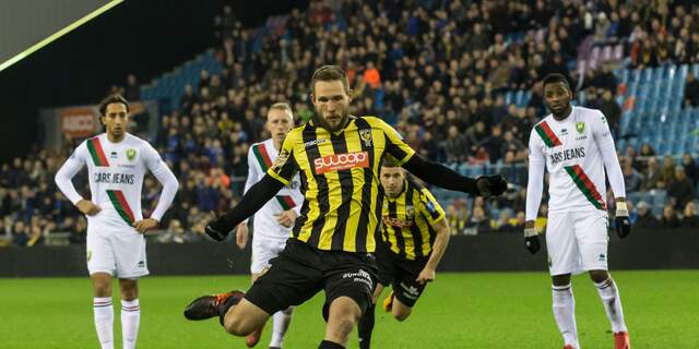Liveblog Eredivisie: Vitesse wint in slotfase van tiental ADO (gesloten)
