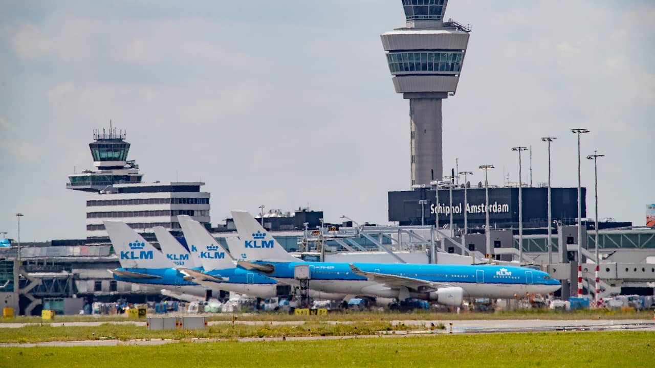 100 years of KLM: 'The stewardess used to be frying eggs and steaks ...