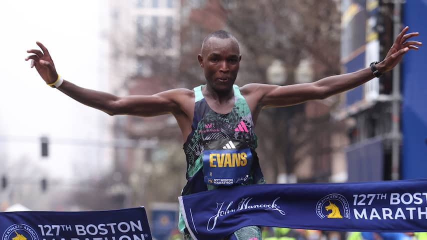 Brinkman loopt olympische limiet in marathon Boston en gaat naar Spelen in Parijs | Sport Overig