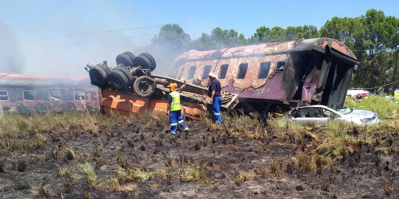 Zeker twaalf doden en tientallen gewonden bij treinongeluk Zuid-Afrika