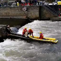 Video | Meisje wordt gered na omslaan kajak op Belgische rivier