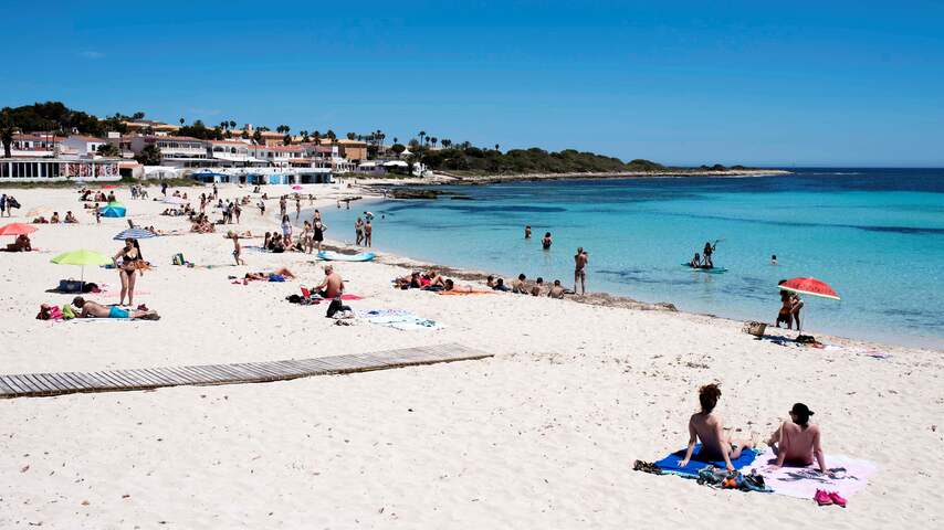 vakantie strand menorca spanje
