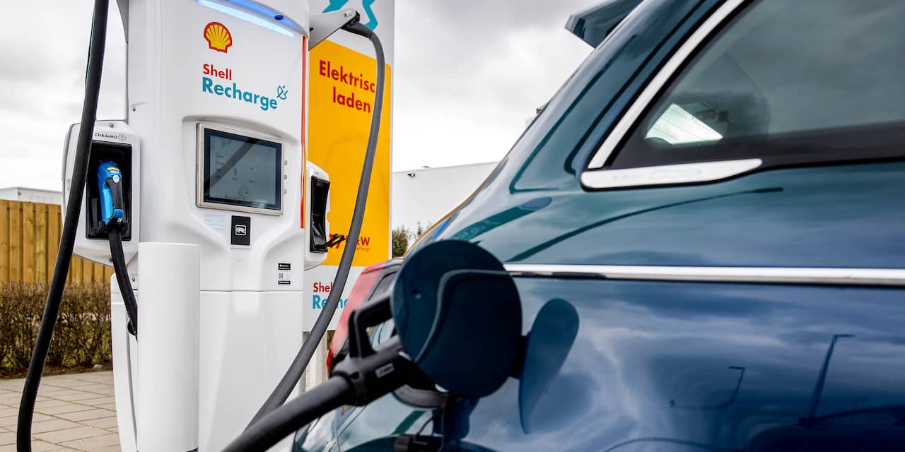 Shell moet verduurzamen: rijden we over vijf jaar allemaal elektrisch?