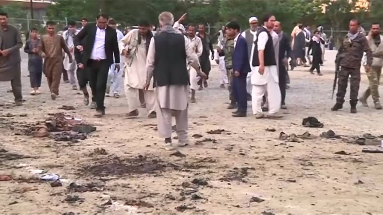Tientallen doden en gewonden bij aanslagen tijdens begrafenis in Kabul