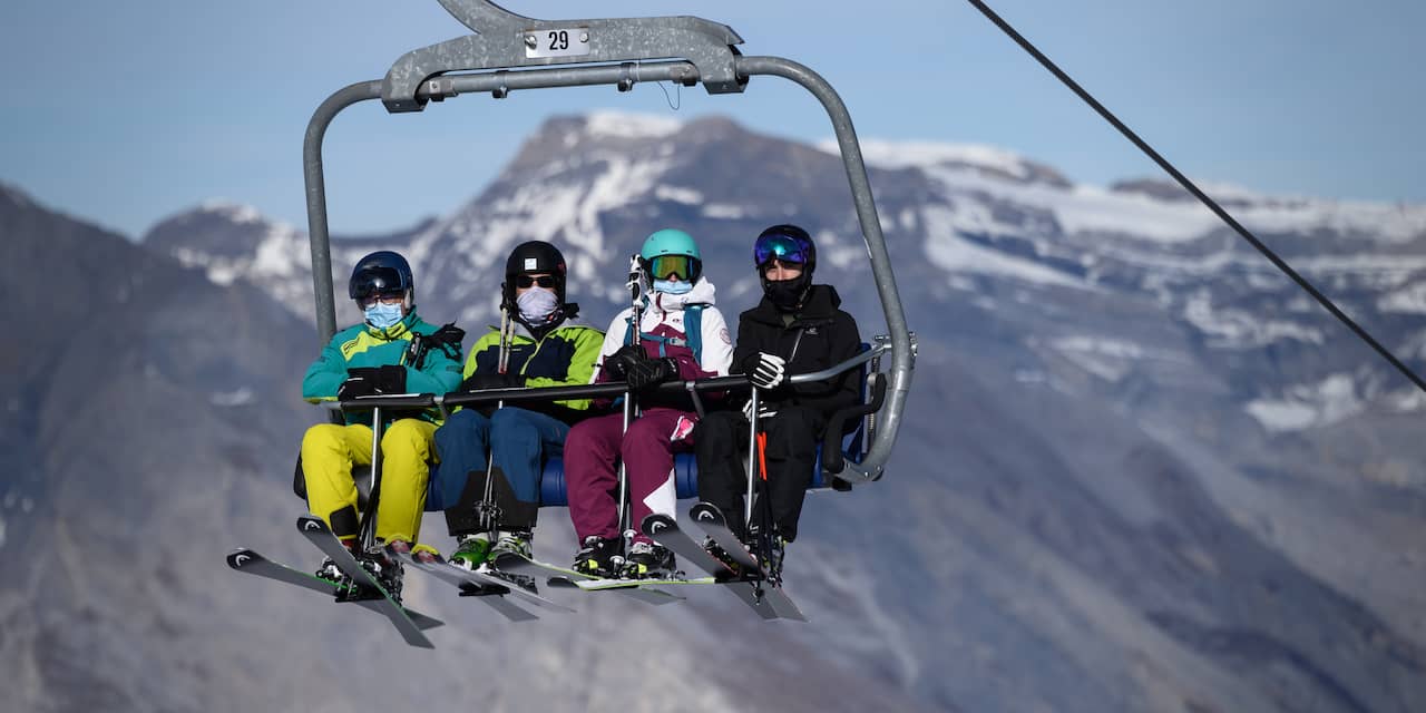 Wel of geen skivakanties? Wintersportlanden worstelen met coronabeleid