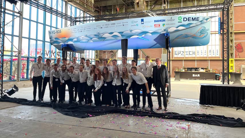 Delftse studenten onthullen waterstofboot: 'Willen naar Londen varen'