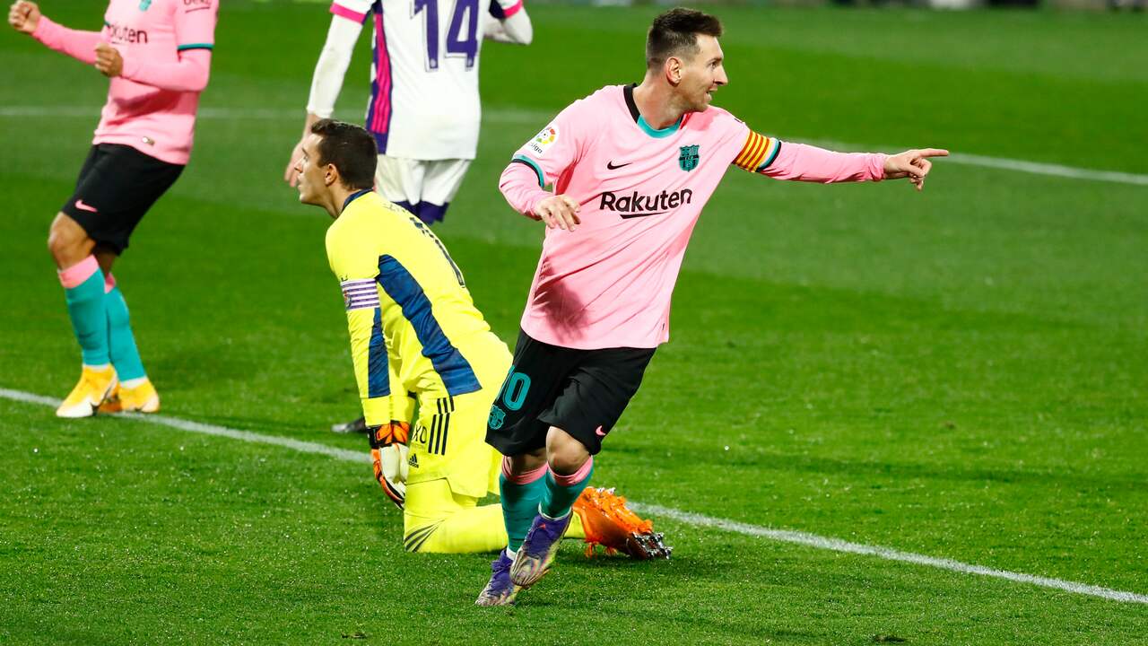 Lionel Messi viert zijn 644e doelpunt voor FC Barcelona.