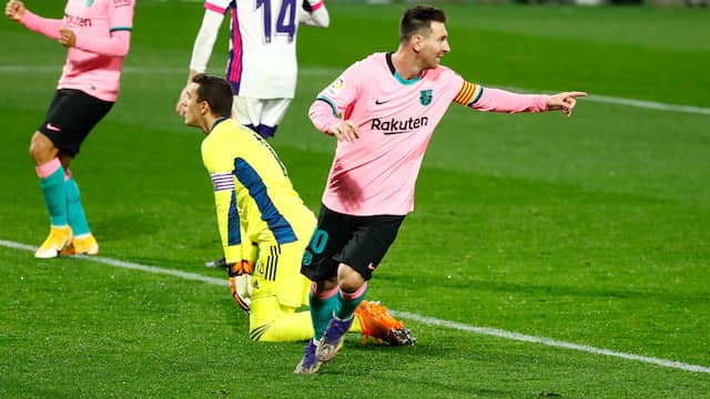 Lionel Messi viert zijn 644e doelpunt voor FC Barcelona.