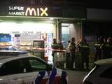 Overval op avondwinkel aan Hengelolaan, politie doet onderzoek