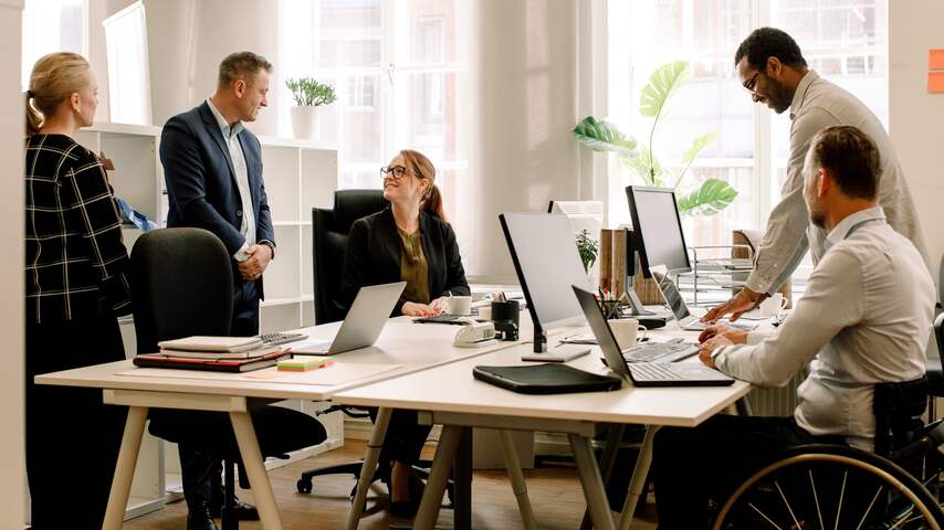 Waarom je je collega's mist: 'ze dagen je uit en helpen relativeren'