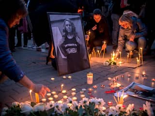 Kaarsjes voor vermoorde journalist Viktoria Marinova