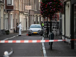 Politieagenten schieten op een verdachte persoon in Delft