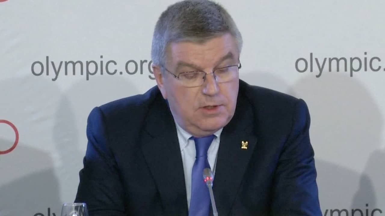 Beeld uit video: Voorzitter IOC licht sancties tegen Rusland toe